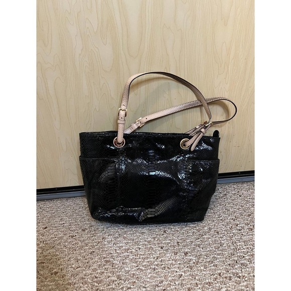 Michael Kors Purse - Picture 1 of 9